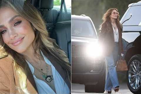 Jennifer Lopez leaving a business meeting in LA