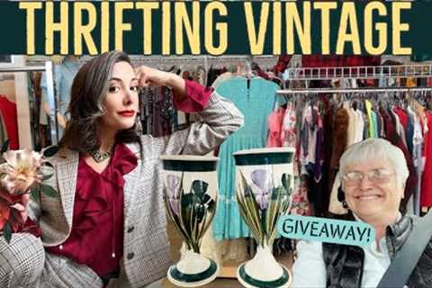 Thrift With Me For Vintage - Goodwill shopping - St Vinnie's - Antique Mall Thrift Haul