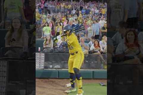 He used every bat in the dugout to warm up | Savannah Bananas #shorts#baseball#bananaball#homerun