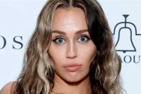 Miley Cyrus Reflects on 'Wildly Different' Relationship to Fame from Dad Billy Ray Cyrus