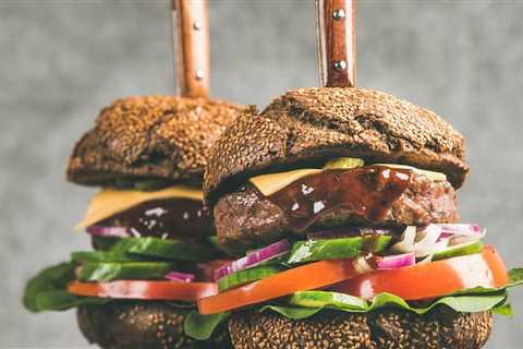 Rue Morgue Burger - A Bunless Burger Delight