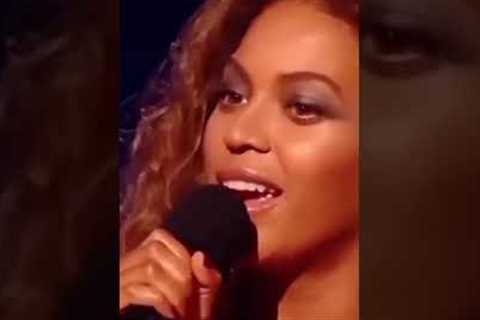 When Beyonce Called Taylor Swift On Stage To Complete Her Speech | Insta - taylorswiftiesincredible