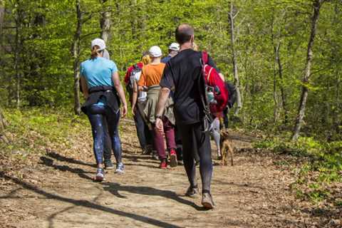 How to Prepare for Hiking with Mountaineers Ten essentials