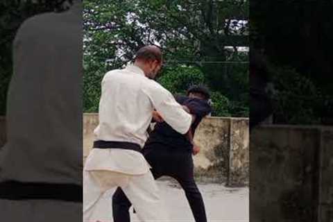 Self defence technique #selfdefense #karate #shorts #ytshort #video #viral #sports #fight #trending