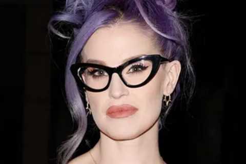 Kelly Osbourne Says She 'Went a Little Too Far' With Postpartum Weight Loss