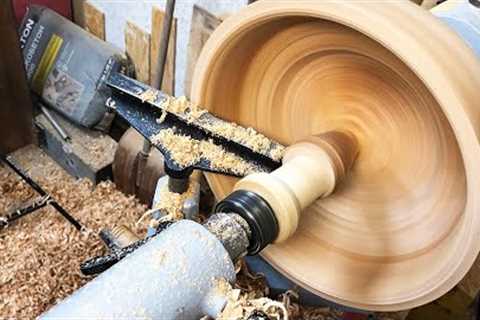 woodturning / I found a 200-year-old maple tree that was killed by lightning.