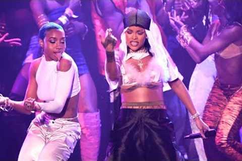 RIHANNA´S LITTEST LIVE MOMENTS