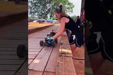 Pit lane is open 😎🔥⛽️ #racelikeagirl #nitro #fuel #pitstop #racing #rc #fast #pit #cars