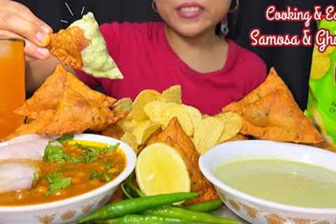 Cooking &amp; Eating Samosa with Ghugni &amp; Raita | Samosa Chaat | Recipe | Street Food | Mukbang ..