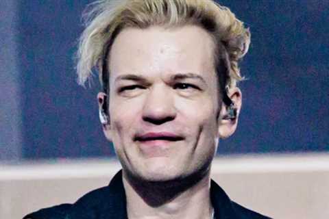 Sum 41's Deryck Whitbey Still Bedridden, Having Trouble Breathing After Pneumonia Hospitalization
