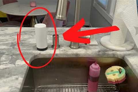 This dish soap dispenser is amazing! (Amazon Product Review)