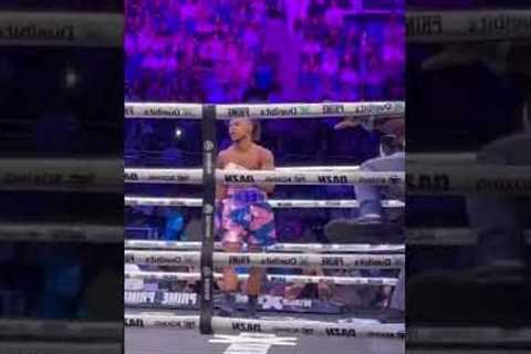 BACKFLIP FAIL 😂🔥 DEEN THE GREAT BOXING KO #shorts #boxing #viral SPENCE CRAWFORD PACQUIAO