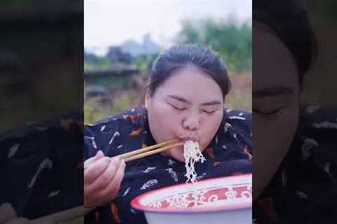Moti eating Maggi 🤣~ mini wood toy-woodworking art skill wood / hand Crafts/ #shorts