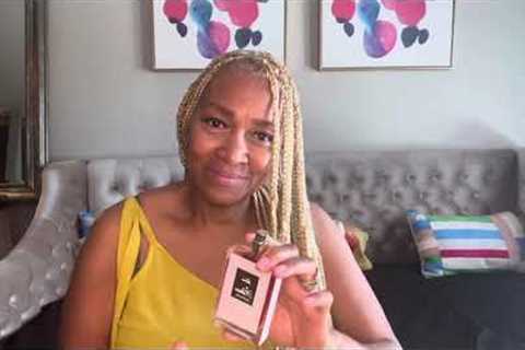 THE HYPE OF RIHANNA SECRET WEAPON FRAGRANCE