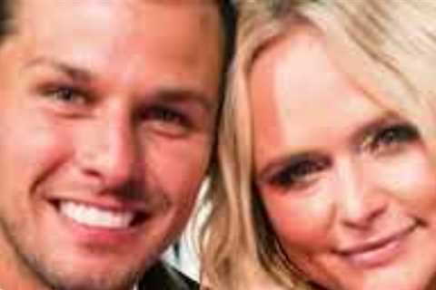 Miranda loves to show off her handsome husband #MirandaLambert#Marriage#Shirtless