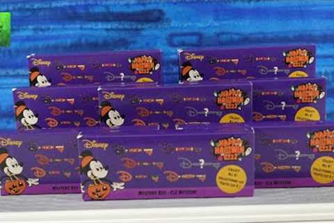 Disney Happy Halloween Blind Box Mystery Key Unboxing Review | ColletorCorner