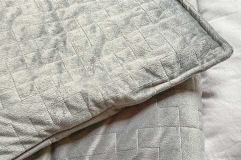 How to wash a weighted blanket