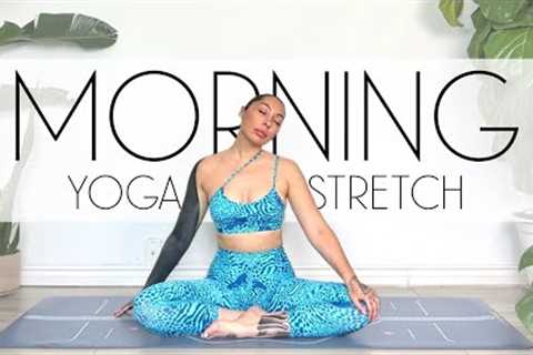 10 Min Beginner Friendly Morning Yoga Stretch - FEEL AMAZING!