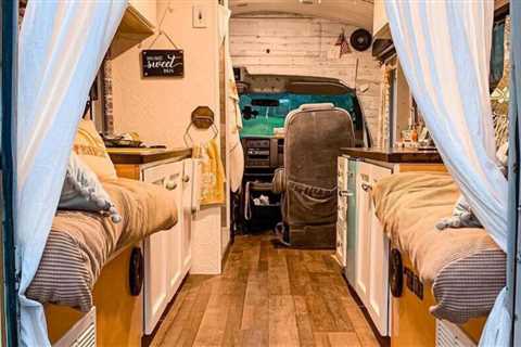 Skoolies: Converted buses as a home
