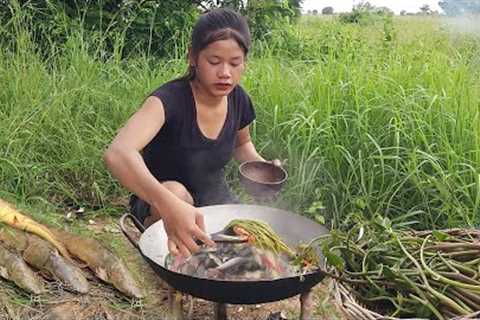 Easy food at field: Catch Fish crab and snail to Cook for survival food - Survival cooking