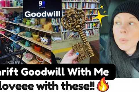 spotted THIS! Thrifting GOODWILL for home decor!🔥