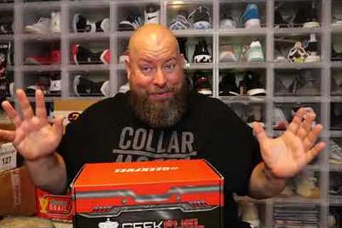 Cracking open a 1 YEAR OLD Geek Fuel Mystery Box