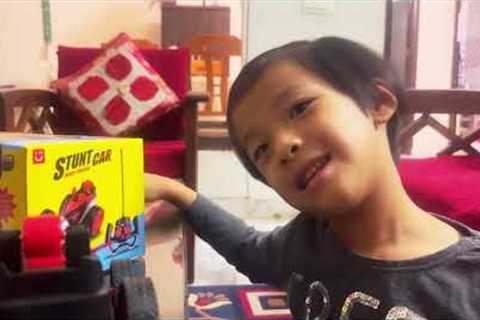 Unboxing Video by my 4 -Year- Old daughter 😲🫨
