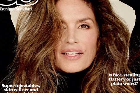 Cindy Crawford Stuns on the Cover of ES Magazine