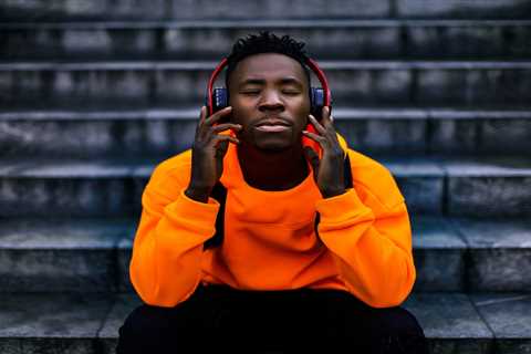 Researchers Develop AI Noise-Canceling Headphones That Let You Control What You Hear