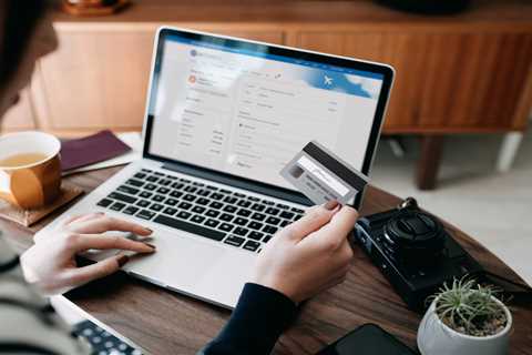 How to Navigate Black Friday and Cyber Monday Travel Deals in 2023
