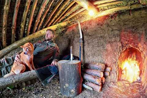 Building a DUGOUT in the wild forest: SURVIVING IN COMFORT - My DUGOUT life in the Woods