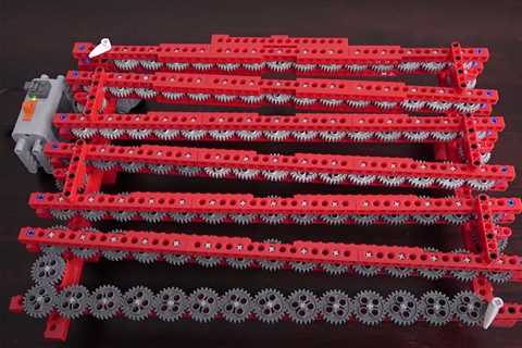 Watch This Mesmerizing LEGO Gear Experiment!