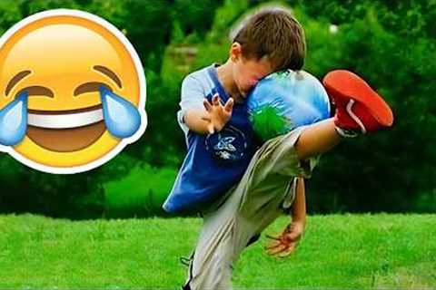 BEST FOOTBALL VINES &amp; TIKTOKS - FAILS, SKILLS &amp; GOALS #39