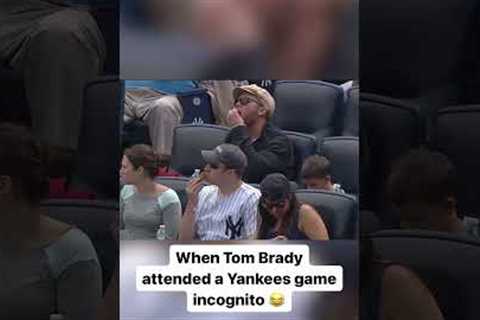 Imagine Tom Brady sitting right behind you and you don’t know it 😭 #shorts