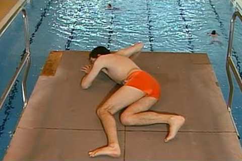 Mr Bean the Olympic Diver... | Mr Bean Live Action | Funny Clips | Mr Bean