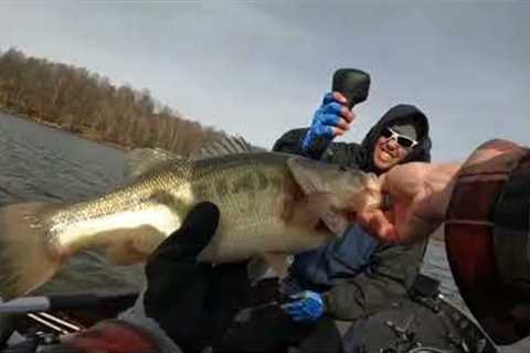 Small Lake Fishing for Big Bass!
