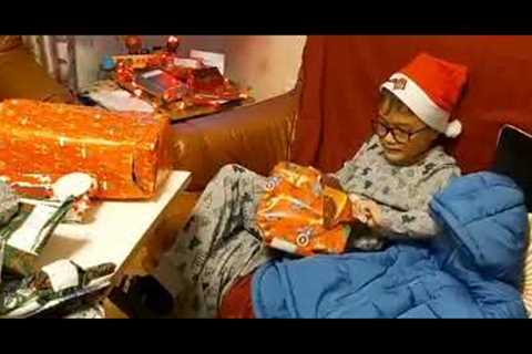 Unboxing Christmas Presents (2021)