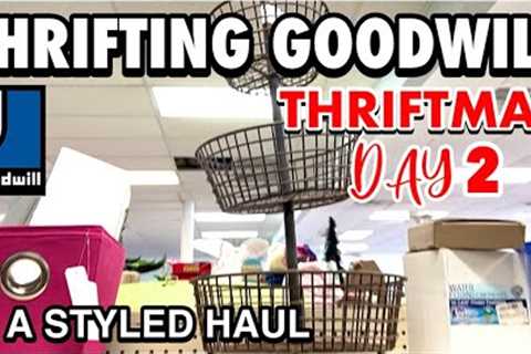 GOODWILL THRIFT WITH ME  &amp; THRIFT HAUL ~ CHRISTMAS THRIFTING &amp; THRIFT SHOPPING HOME DECOR!