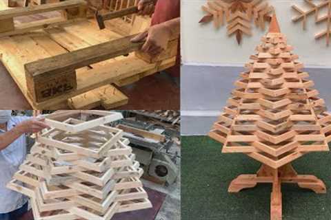 Unique Wood Ideas Everyone Will Need // Make A Christmas Tree From Scrap Pallets For Just $10