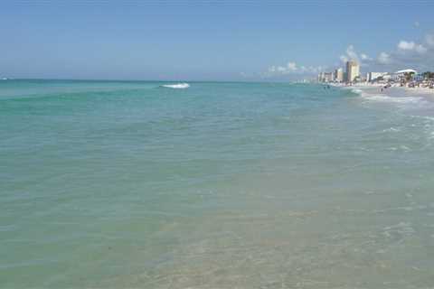 Best Sunny Beach Vacations Spots in the United States (Family Friendly!)