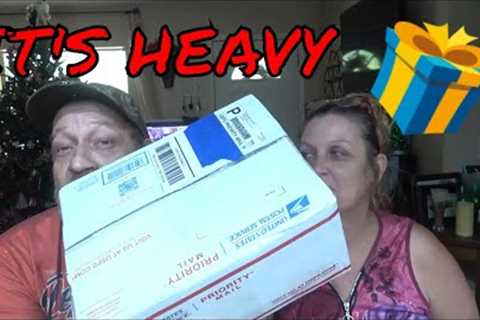 Fan Mail Unboxing/Mystery Gift