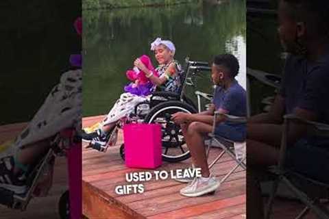 The most heartwarming gift left at this mom’s front door ❤️