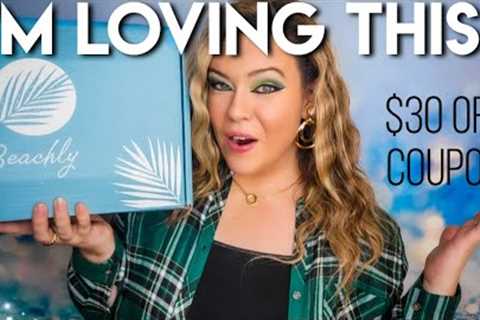 Beachly Winter 2023 Unboxing + Coupon Code | WE GET A PLANT!!!