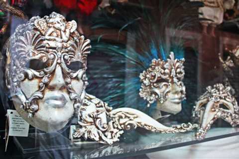 Reasons Why a Venetian Mask Makes the Perfect Souvenir From Venice Italy