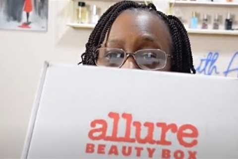 Allure Beauty Subscription Unboxing - December (Star of the box was Billie) #allurebeautybox #allure