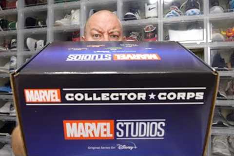 Cracking open the Marvel Collectors Corp Funko Pop Mystery Box