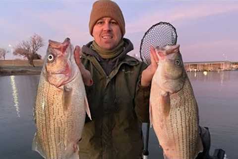 Fishing the Deepest Part of the Lake - Winter Deadstick Fishing