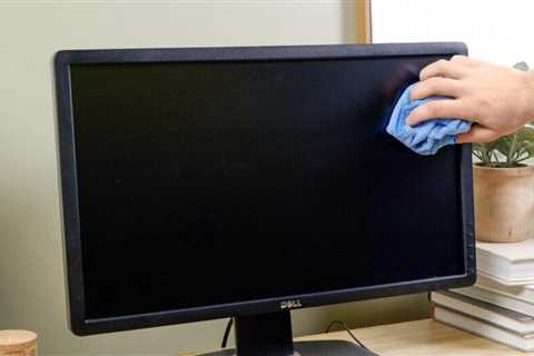 How to Clean a Computer Screen and Keyboard