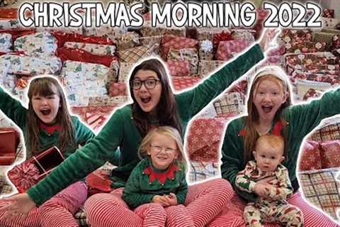 CHRISTMAS MORNING OPENING PRESENTS!