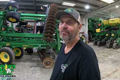 Hitching up the John Deere 2660VT
